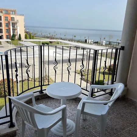 Seaside Serenity - Premier Apartment Sveti Vlas